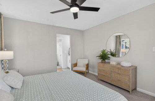 3BR 2'5 BA King Suite Fenced Yard Parking - Foto 14