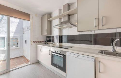 Bright Chalet with Swimming Pool and Close to Sea - Photo 34