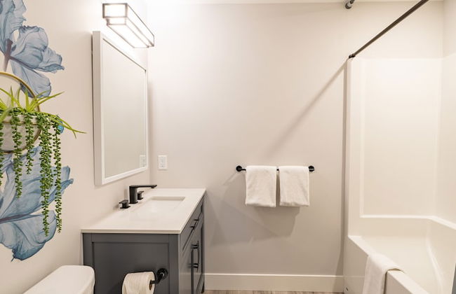 Sunrise Ridge Waterfront Resort - Photo 64