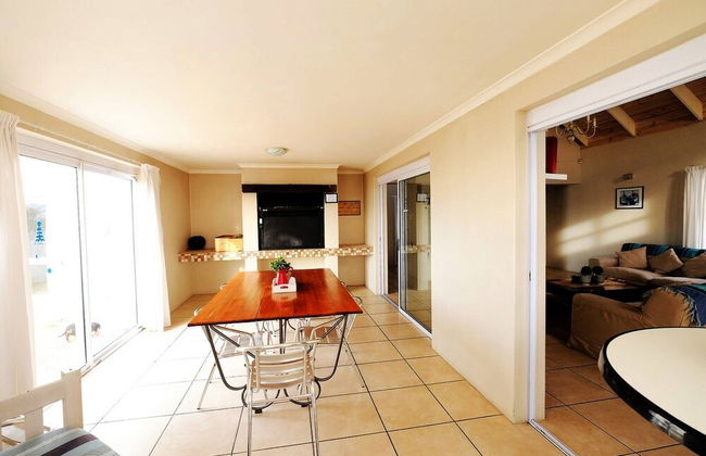 The Pelican - Stunning 3-bedroom Holiday Home in Langebaan - Foto 9