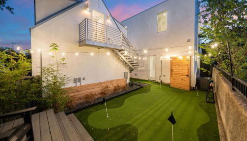 Sleeps 32 Private Compound w Putting Green Bouldin Collective by AvantStay - Foto 5, Other