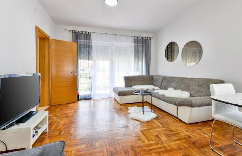 Gorgeous Home In Krizevci - Photo 4