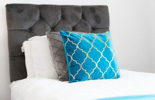 5 Bedroom House - 10 Guests - Multiple off Street Parking - Garden - Smart TV - WIFI - Contractors - Families - Groups - Top Rated - 98Q - Photo 29