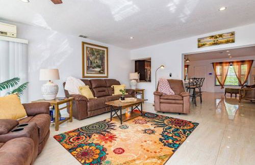 Juanita's Waterfront Villa - Foto 2