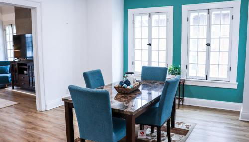 Downtown Retreat - 2BR Oasis - Foto 2