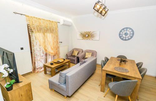 Four lakes luxury suites - Photo 23