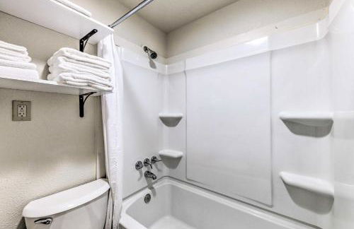 John Tunstalls Cabin - Ideally Located! - Foto 19