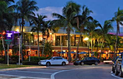 Walkable to Beach, Restaurants, Entertainment! - Photo 41