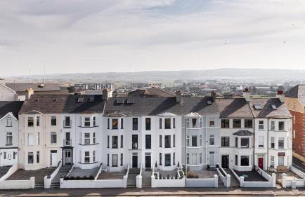 111 By Mayfair - Luxurious 12 Bedroom House, Portrush - Foto 77