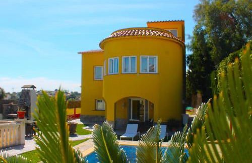 House with Pool and Sea Views - Photo 3