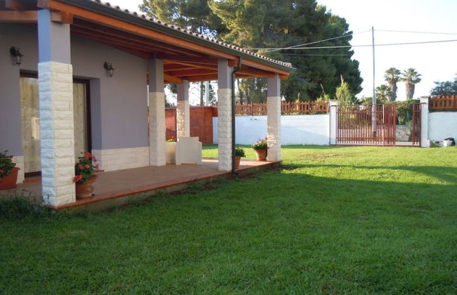 Villa With Air-conditioned Garden Near the sea - Foto 10