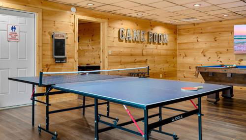 Elevated Escape by Ghosal Luxury Lodging - Foto 5, Game Room