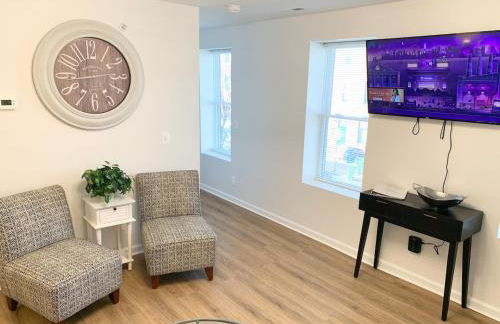 Comfy Cozy 2BD-2BA apt in Federal Hill - Photo 26