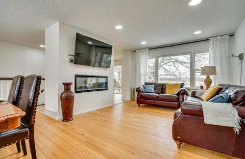 Waterfront Eagle Lake Home with Yard and Deck - Foto 3