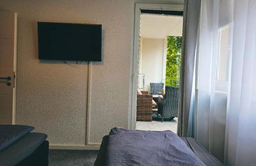 Familienfreundliche geräumige Design-Wohnung mit Balkon im Zentrum - APOLONIAliving - Foto 58