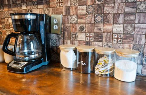 Romantic Colonial Hideaway in Historic Downtown - Pet Friendly - Foto 53