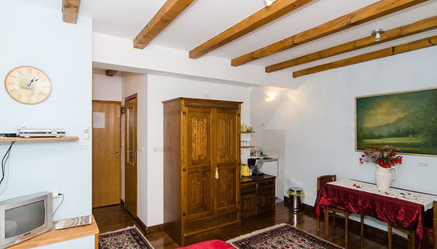 Apartment Taura - Studio Apartment With Balcony and Old City View - Foto 3, Habitación