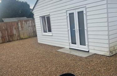 Adorable Self Contained detached annexe - Foto 7