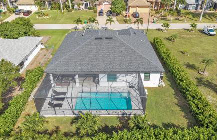 Cape Coral Oasis - Pool & Bintelli Golf Cart - Foto 9