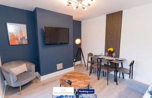 Award-Winning Four Bedrooms House, Parking, WiFi By Derby Short Term Rental Short Lets & Serviced Accommodation Derby - Foto 27