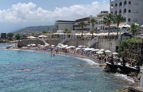 Khroma Luxury Suite 2 Beach front apartment - Photo 47