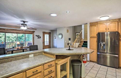 Spacious Black Hawk Home with Furnished Deck! - Foto 8