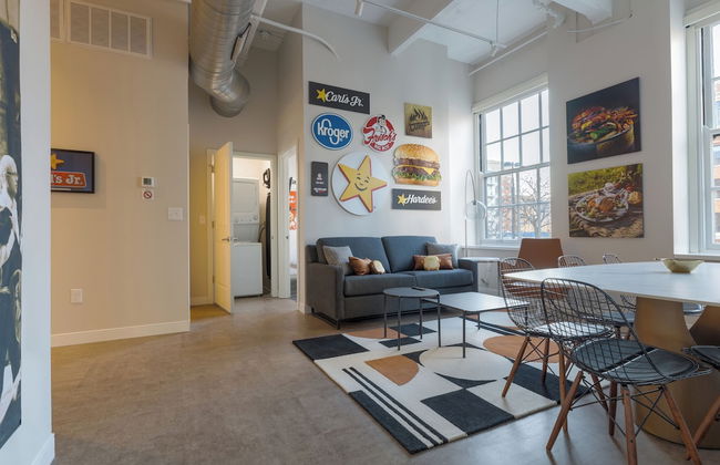 Unique Historic Experience Conveniently Located in the Heart of Cincinnati - Foto 78