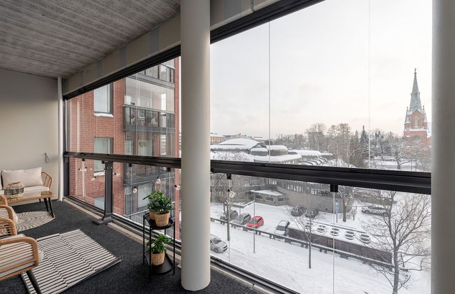 New 2BR Apt with Balcony, Sauna & Great Location - Foto 15