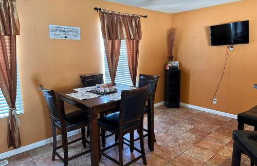 A huge Sprawling House on a large lot -15 minutes to St Louis - Foto 15