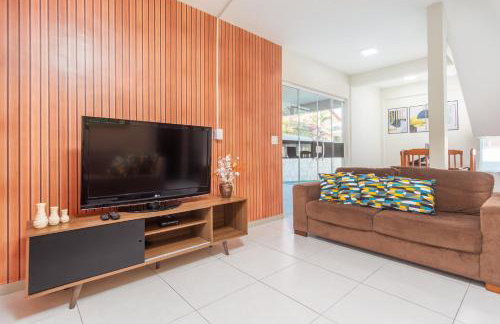 Refúgio Tropical Casa de Praia com Piscina e 4 Suítes e garagem 3 carros, 800 mtrs da praia internet 700 mbps, condomínio privado com pista de skate , quadra de futevôlei , campos e quadras de futebol! - Foto 13