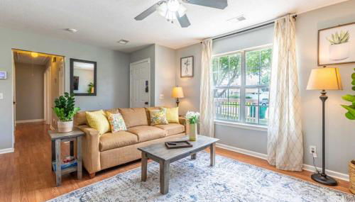 Screened Porch, Firepit, Patio! Peaceful in Pooler - Foto 2