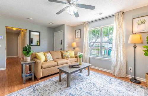 Screened Porch, Firepit, Patio! Peaceful in Pooler - Foto 2