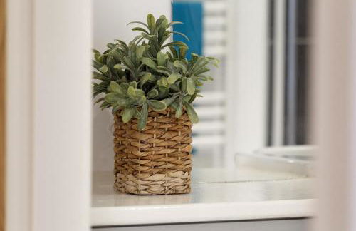 Three-Bedroom House with Garden in Newton-Le-Willows - Foto 2