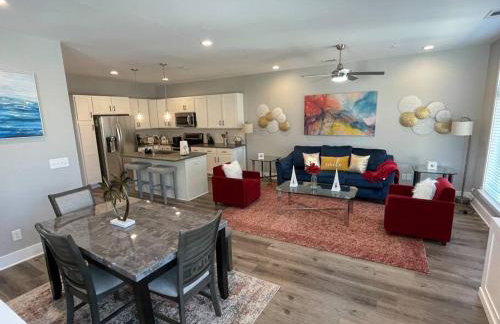 Pet friendly Wi-Fi luxury gated community downtown Greenville - Photo 14