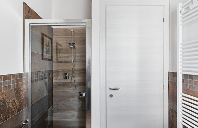 Villa Daniela con Piscina Vista Lago by Wonderful Italy - Photo 16