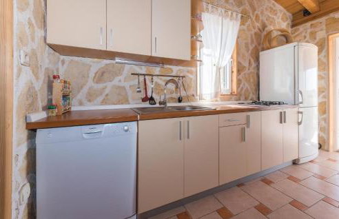 One-Bedroom Holiday Home In Danilo - Photo 17