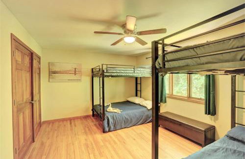 Saratoga Lake Boathouse Retreat - Photo 9