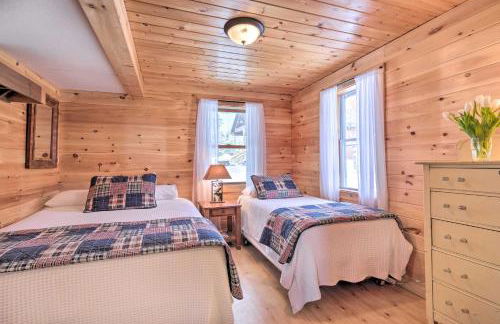 8 Mi to Saddleback Ski Area Cabin with Fire Pit - Foto 18