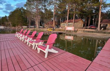 Charming Cedaroma 3 Lakefront amazing views - Photo 17