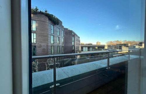 Split Level 3 Bedroom Top Floor Flat - Foto 24