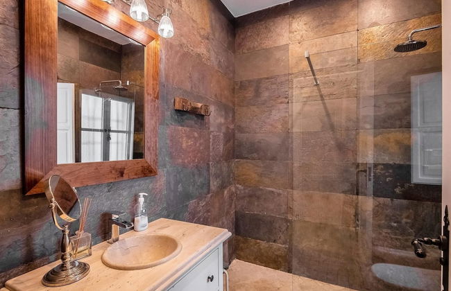 Super Villa Near Beach with Heated Pool - Foto 28