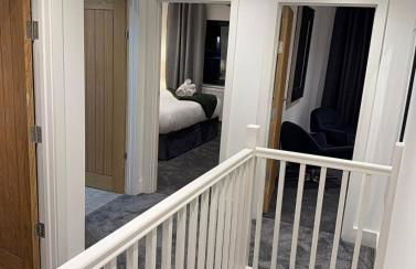 Large Luxury 5BDR Home 2 Bath and Free Parking - Foto 21