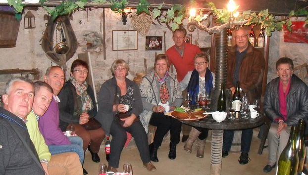 Aperitivo viticultor con degustación y mâchon en Chiroubles - Foto 2