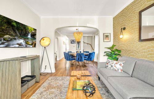 Sleeps 10 + Coffee bar + Game Room + Train to CHGO - Foto 21