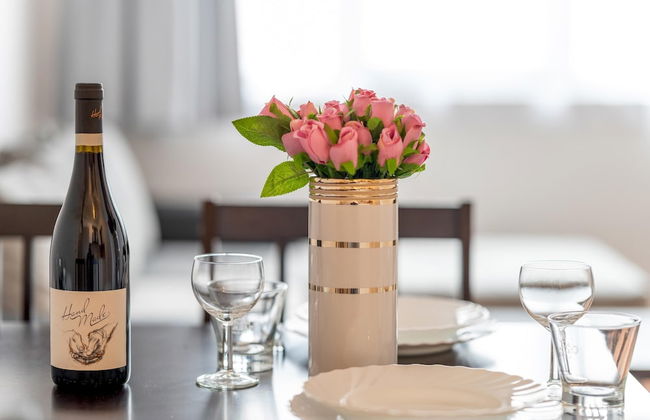 Sunny 1bdr Apartment Near Center - Foto 6