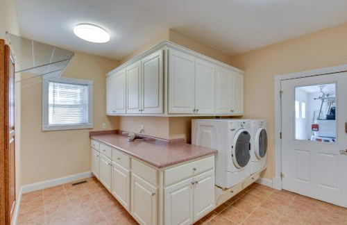 Blairsville Mansion with Hot Tub, Casino and Games! - Foto 37