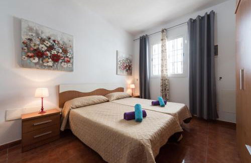 Private Solarium - 2BR House Near the Airport - Foto 19