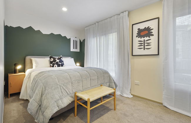 Super Chic Apt nr Albany Mall - Carpark - Foto 2