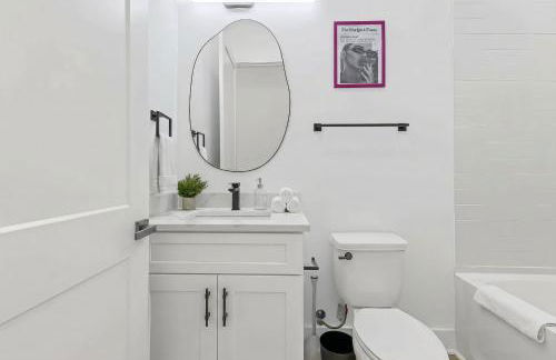 Hot Tub Poker Pool Table & Rooftop City MLS View - Foto 47