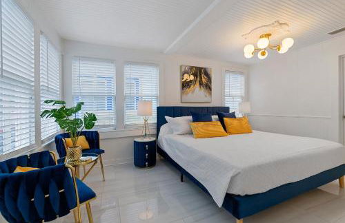 Coco's Cozy Cabana - Hot Tub Walk to Downtown - Foto 30